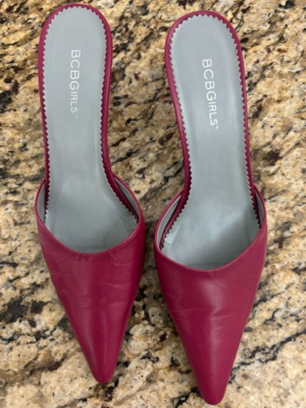 Classic Y2K BCBGirls Slide on Kitten heels in Fushsia Size 8